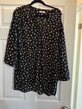 Mandee Black Heart Print Blouse 2XL Flowy V-Neck Top Workwear